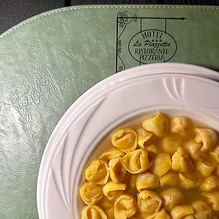 La Piazzetta 3*